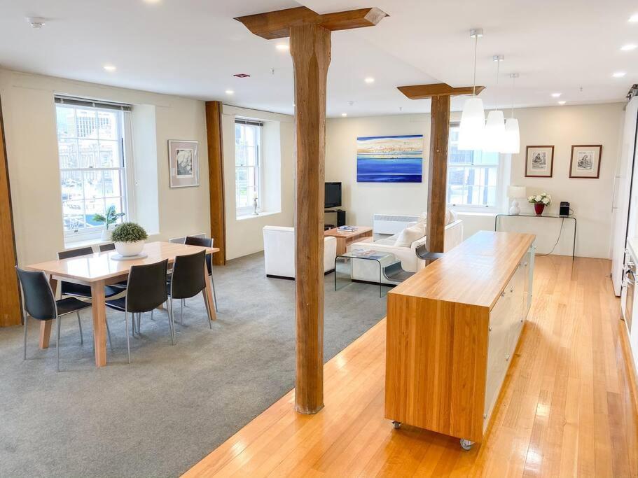 Luxury Hobart Waterfront Apartment With Views! Buitenkant foto